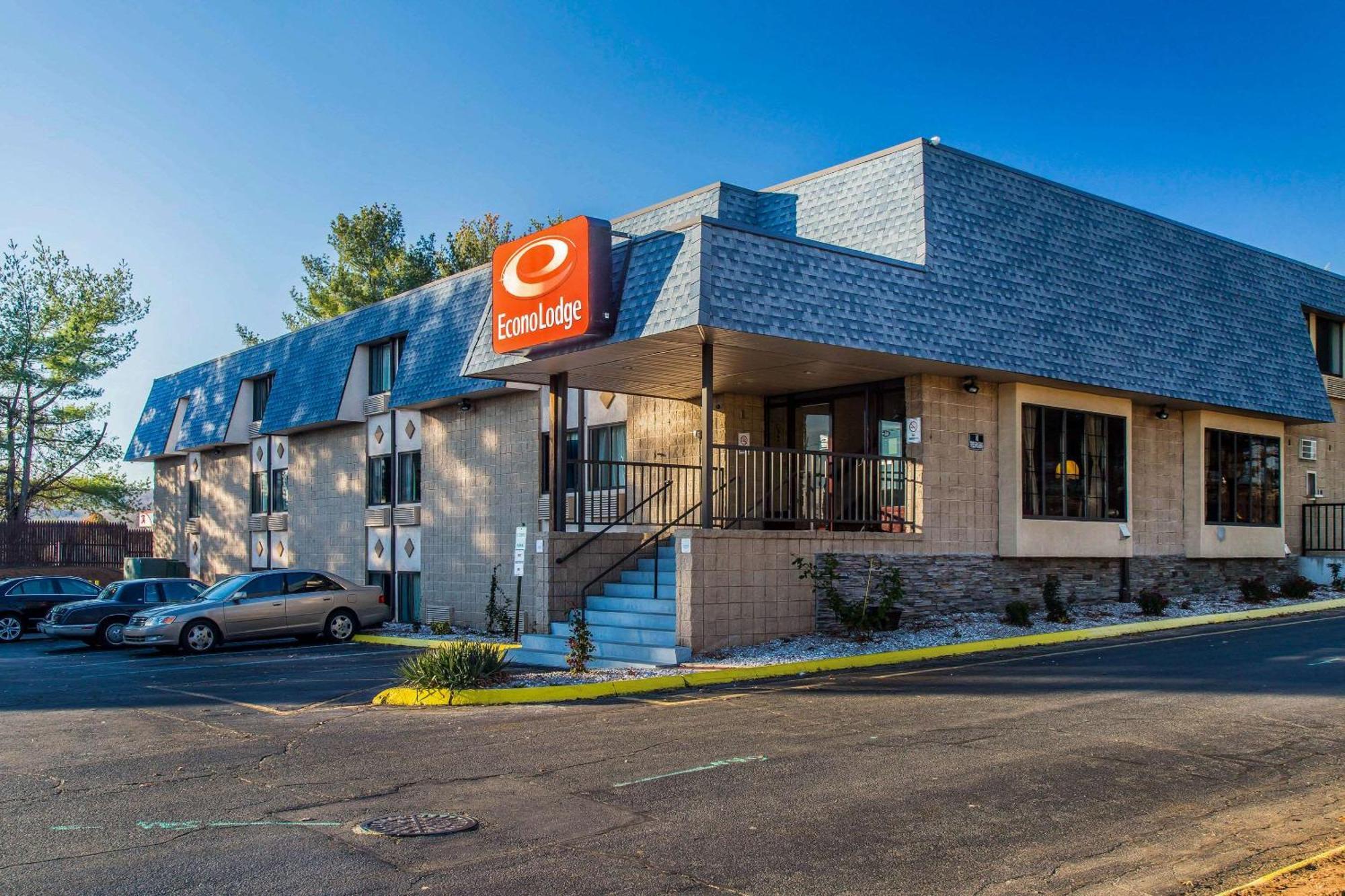 Econo Lodge Milldale - Southington Exterior photo